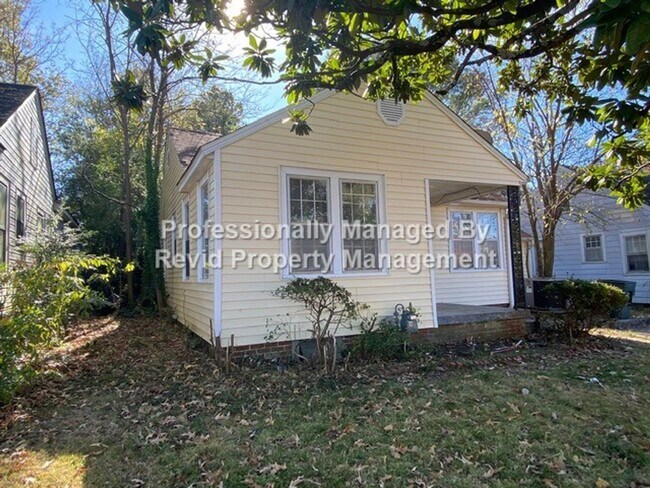 Foto del edificio - First Month Free on an 18-Month Lease!!