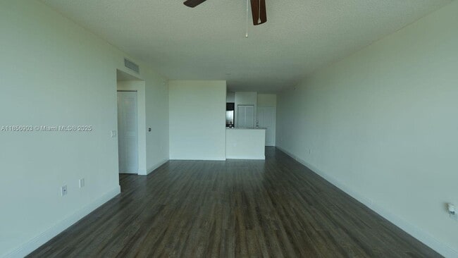 Building Photo - 987 SW 37th Ave