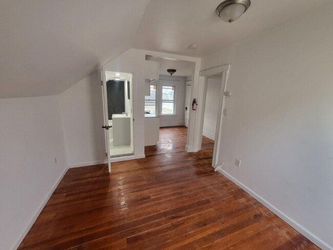 Building Photo - 36 Sherman Pl