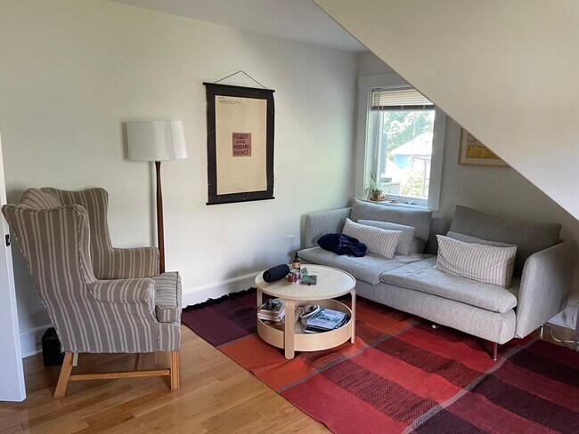 Building Photo - 19 Haskell St