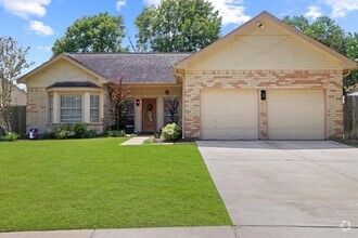 Building Photo - 2926 Lakefield Way
