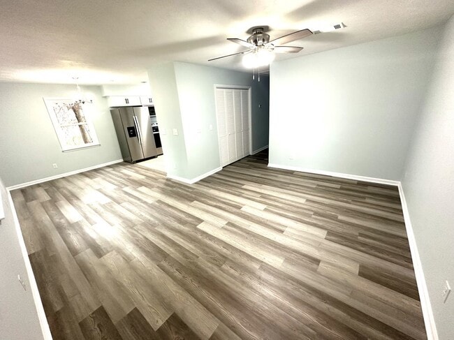 Building Photo - 4220 Mica Ave