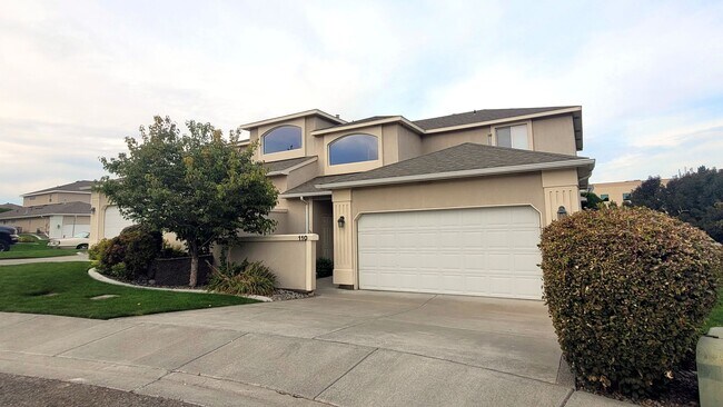 Building Photo - *360 TOUR AVAILABLE* Modern Richland Home ...