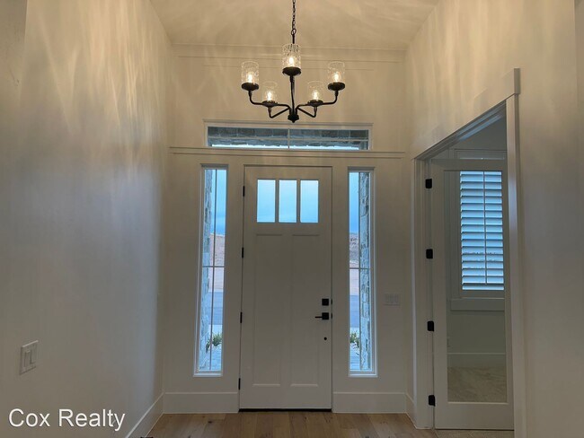Building Photo - 3 br, 3 bath House - 2860 E Skywalker Dr