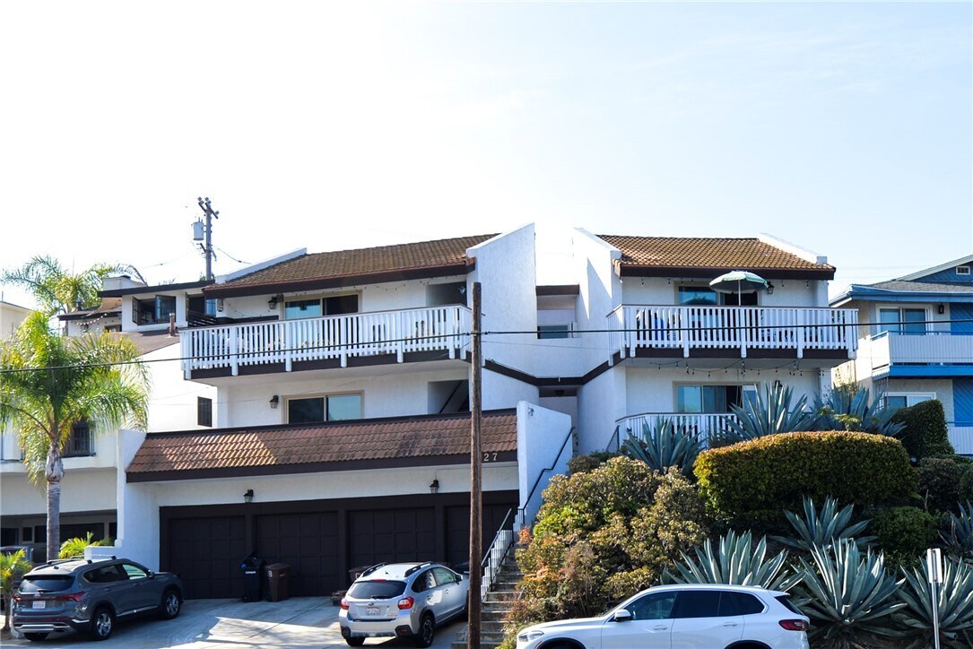 Primary Photo - 227 W Escalones