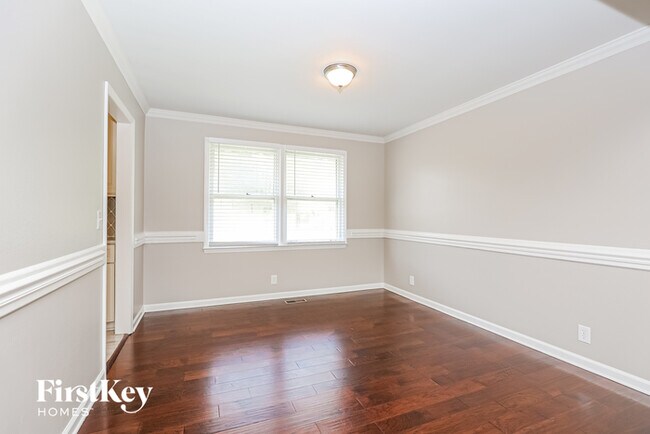 Building Photo - 345 Highfield Dr