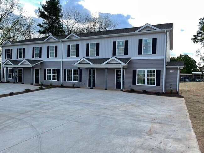 Building Photo - 1325 Filbert St.