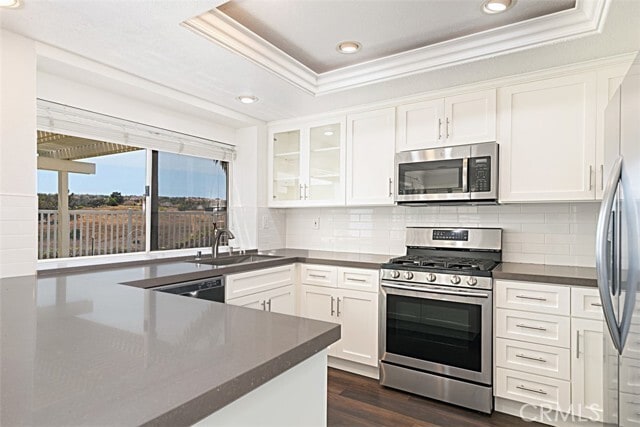 Building Photo - 24332 Kings View