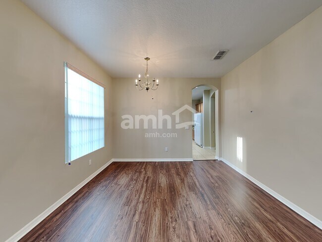 Foto del edificio - 15152 Stonebriar Way