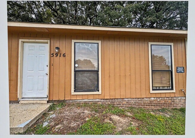 Building Photo - 5916 Aftonshire Dr