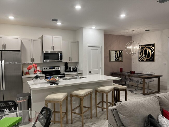 Foto del edificio - 784 SE 19th St