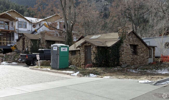 Primary Photo - 210-234 Arapahoe Ave