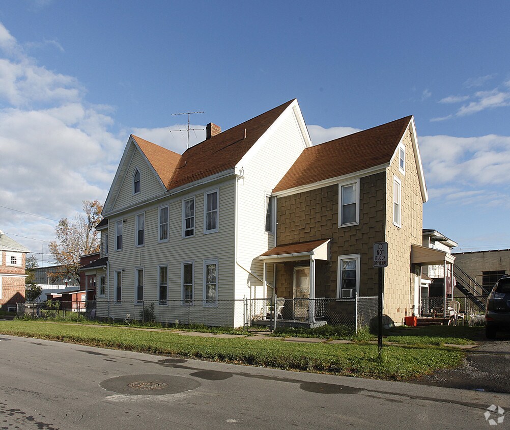 Foto del edificio - 209 Jefferson Ave