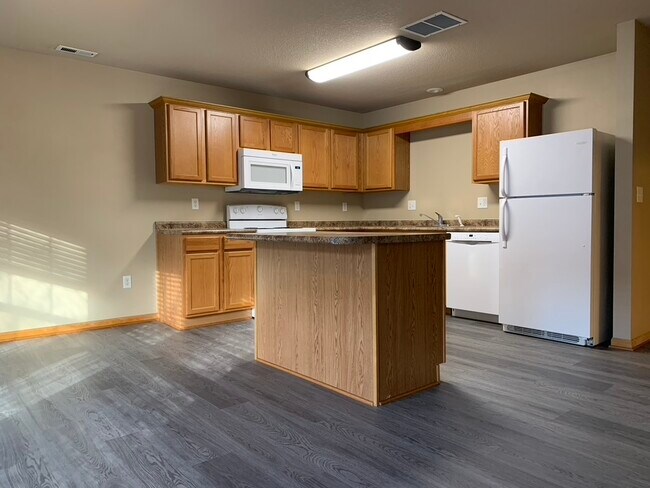 Cocina - 387 NE Kingwood