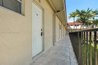 Building Photo - 8650 SW 67th Ave