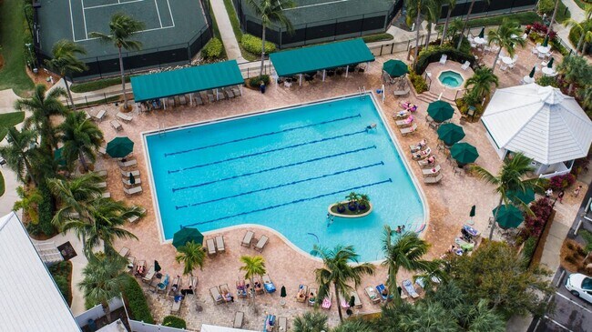 Foto del edificio - Beautiful 3/2 Furnished Condo in Sterling ...