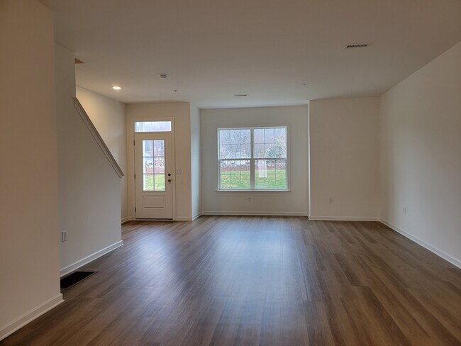 Building Photo - 2485 Artesian Way