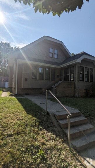 Building Photo - 2545 N 52nd St