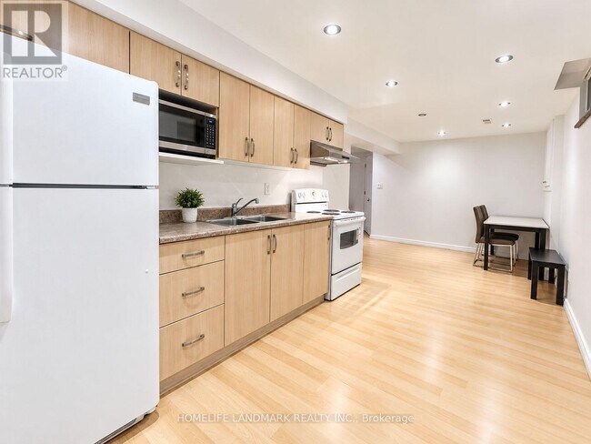 Building Photo - 42 Timbermill Crescent