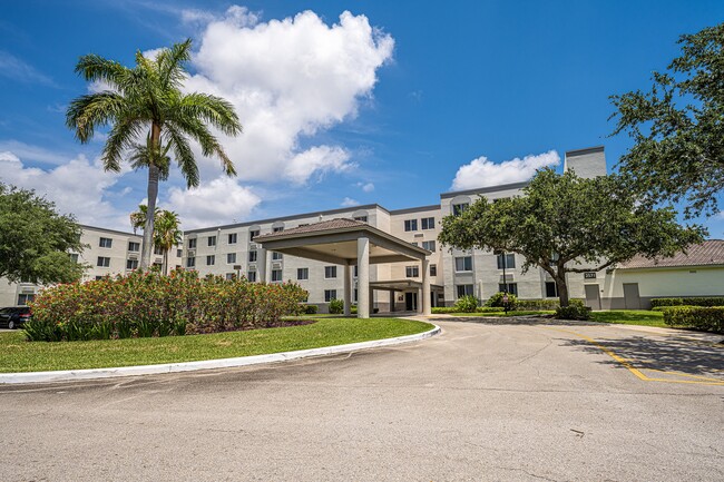Building Photo - Riverview House