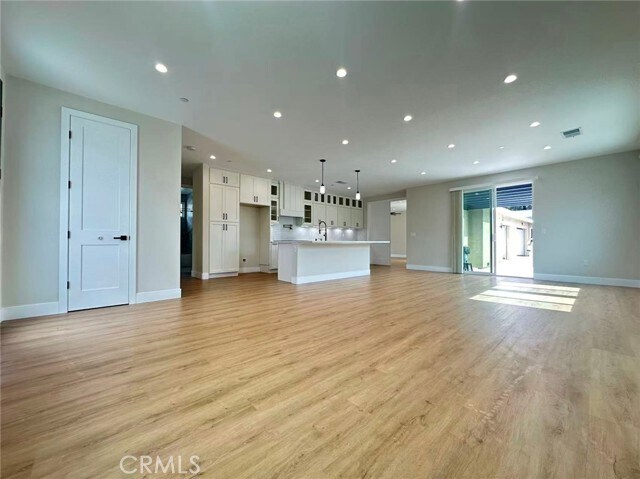 Foto del edificio - 204 N Willow Ave