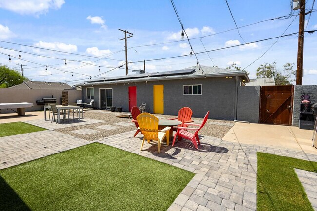 Building Photo - 3846 N 14th Ave