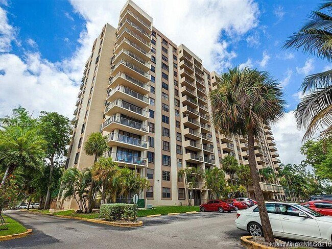 Foto del edificio - 1470 NE 123rd St