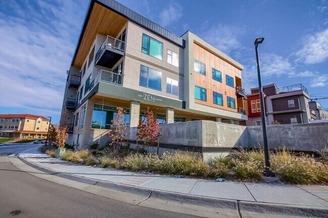 Building Photo - 2876 W 53rd Ave