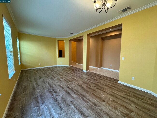 Building Photo - 1174 Krona Ln