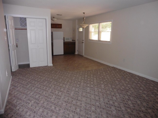 Foto del edificio - 575 Sand Hill Rd