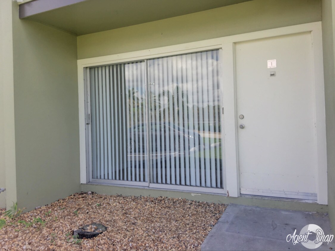 Foto principal - 1852 Golf View Ave