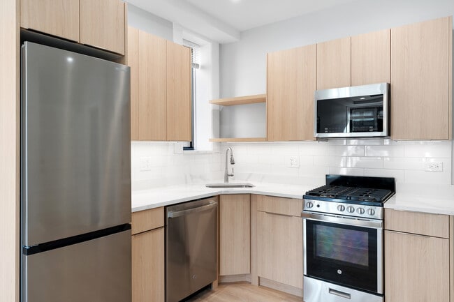 Building Photo - 1546 W Jonquil Terrace