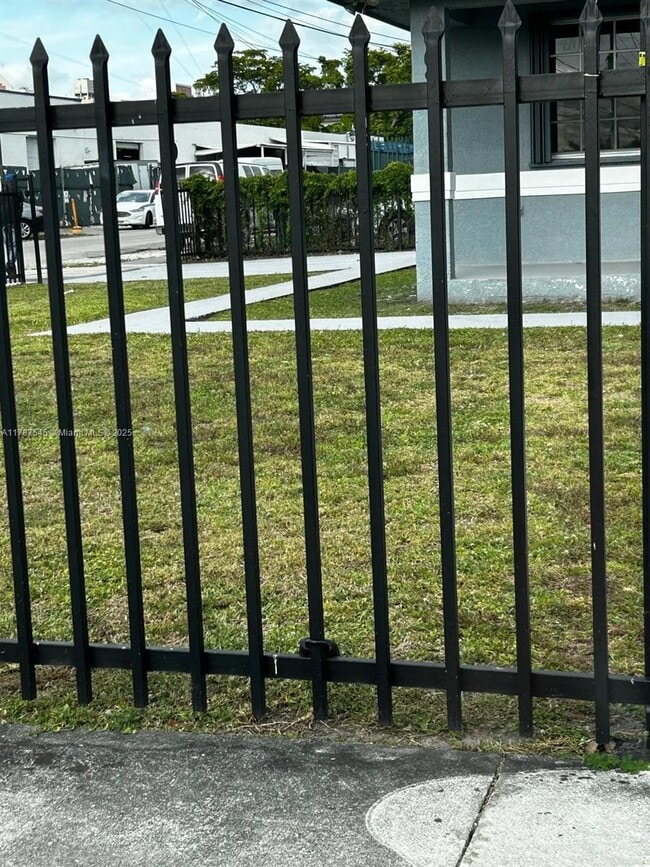 Foto del edificio - 6093 NW 29th Ave