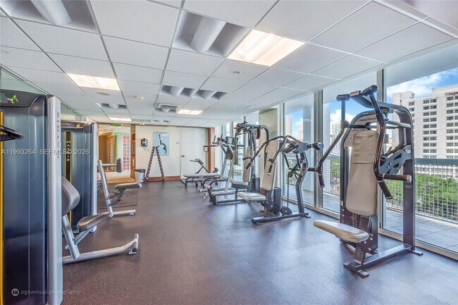 Foto del edificio - 31 SE 5th St