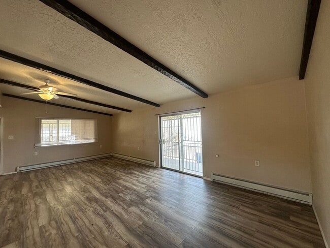 Foto del edificio - 3 Bedroom 2 Bathroom Top Level Duplex available for rent in Aztec, NM