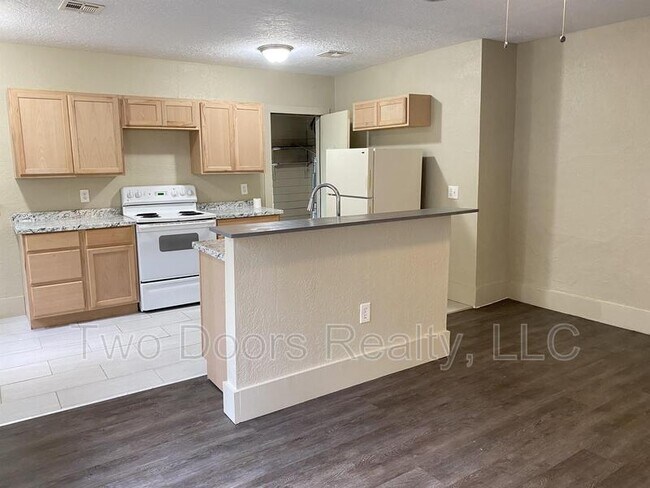 Foto del edificio - 1213 NE 17th St