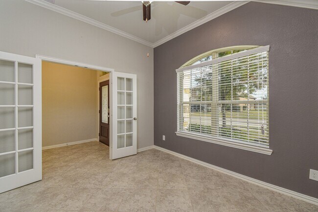 Building Photo - 9403 Briscoe Bend Ln
