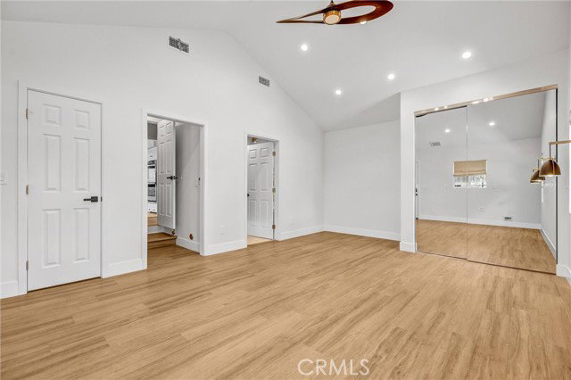 Foto del edificio - 6106 Wilkinson Ave