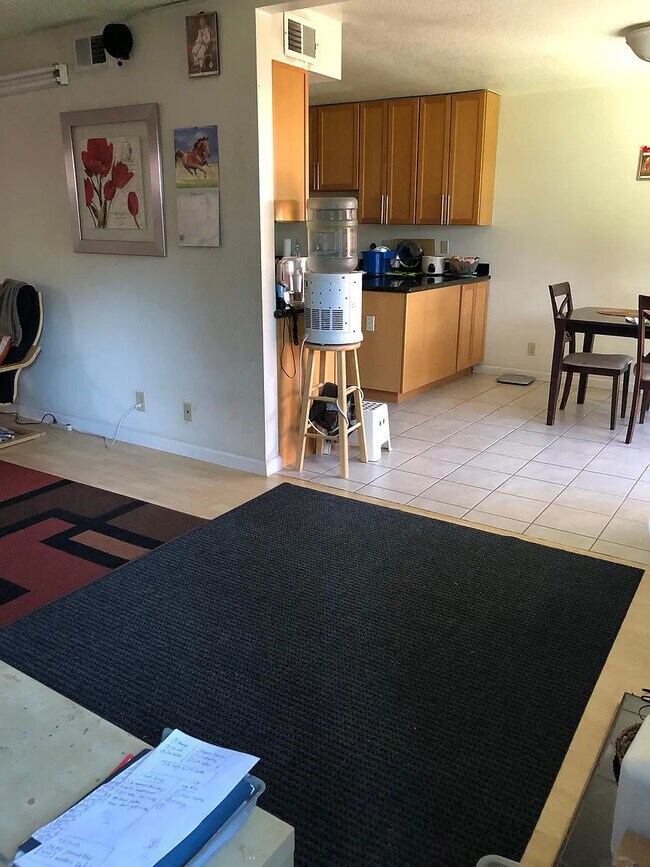 Área ampliada de Cocina - 254 Grau Dr