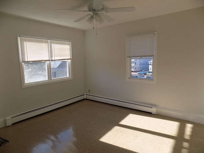 Building Photo - 14 Dana St