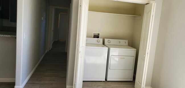 Foto del edificio - 2781 S Spy Glass Ave