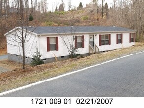 Building Photo - 2420 Willard Rd