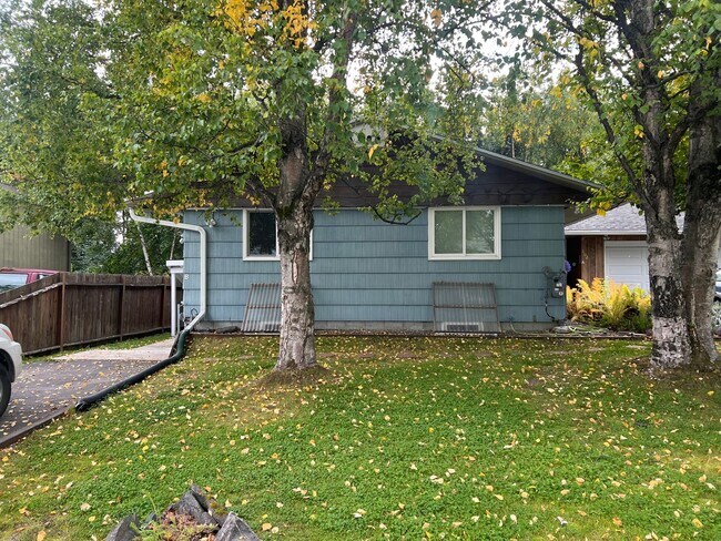 Photo - Quiet 2 bedroom with utilities included House