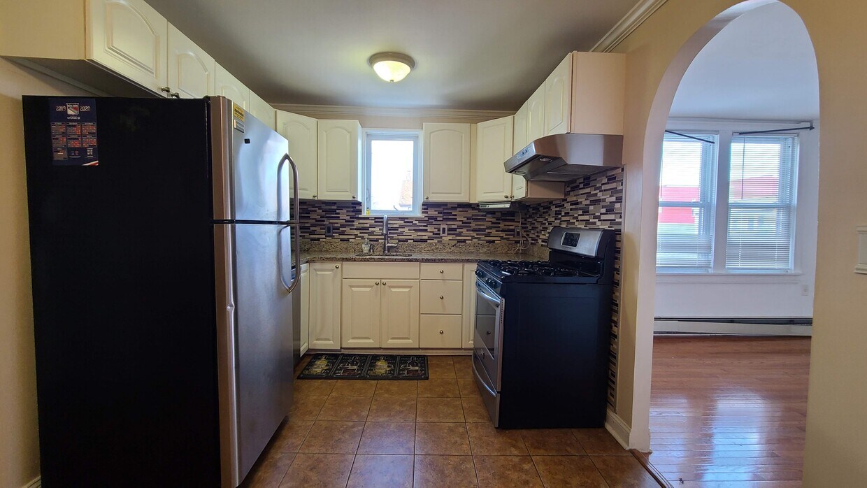 284 Lincoln Ave Unit 2, Secaucus, NJ 07094 Apartments in Secaucus, NJ