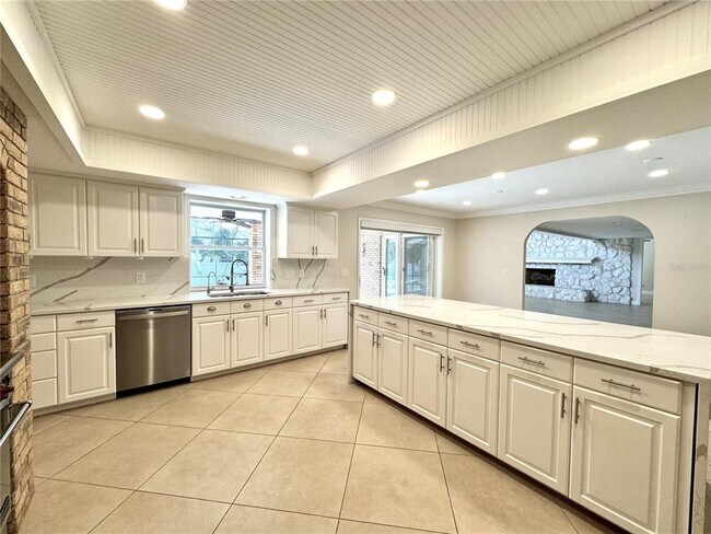 Building Photo - 7315 Hunt Club Ln