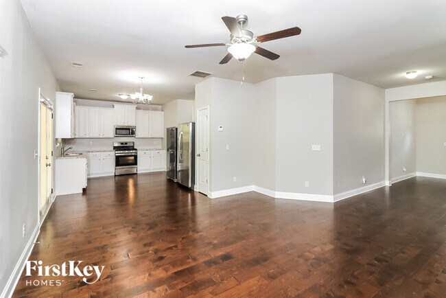 Foto del edificio - 4142 Woodland Park Dr SW