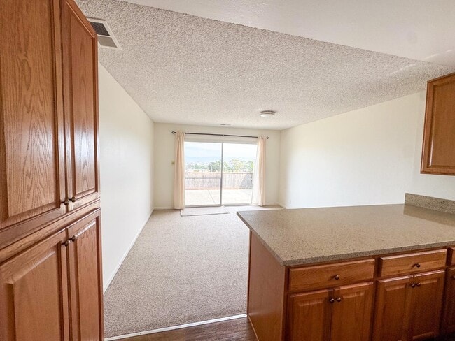 Building Photo - 26 Camelot Ct