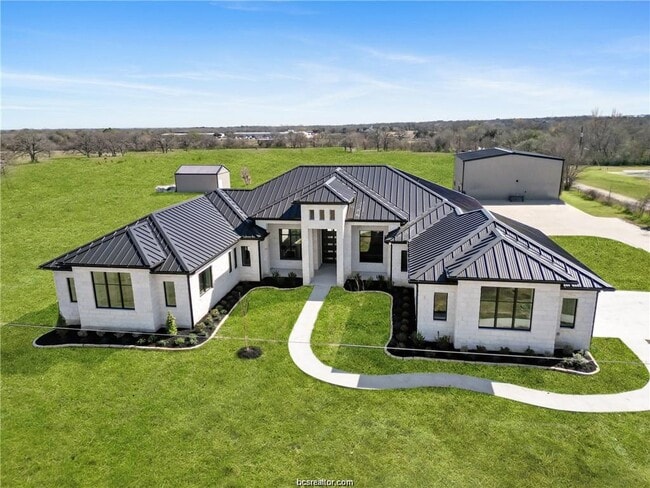 Building Photo - 4558 Hicks Ln
