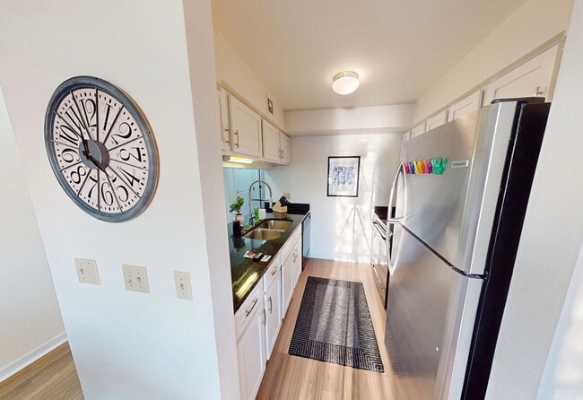 Building Photo - 1713 W New York Ave