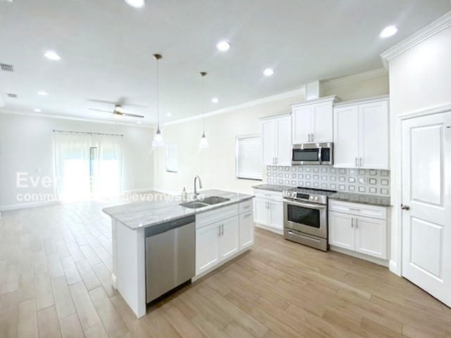 Foto del edificio - 2514 W Curtis St